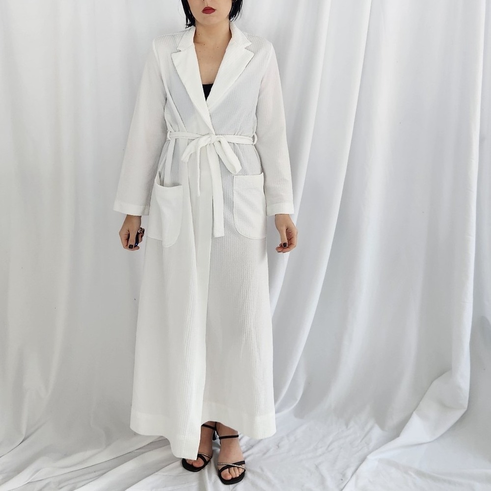 70s White‎ Robe